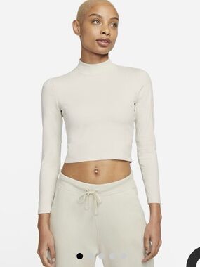 Nike yoga dri fit Cream Ribbed Mock Neck Cropped Long-Sleeve Top LG
